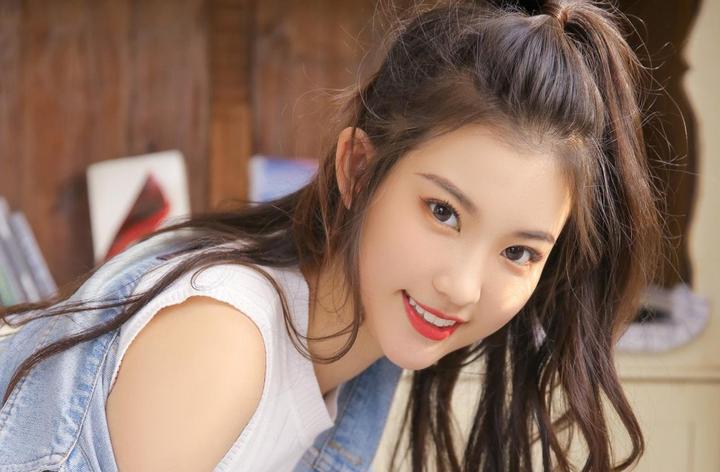 韩国大尺度吃奶电影角色情感