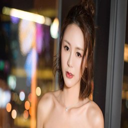 探索亲密关系中的感官体验：被男朋友含胸时的愉悦与潜在影响